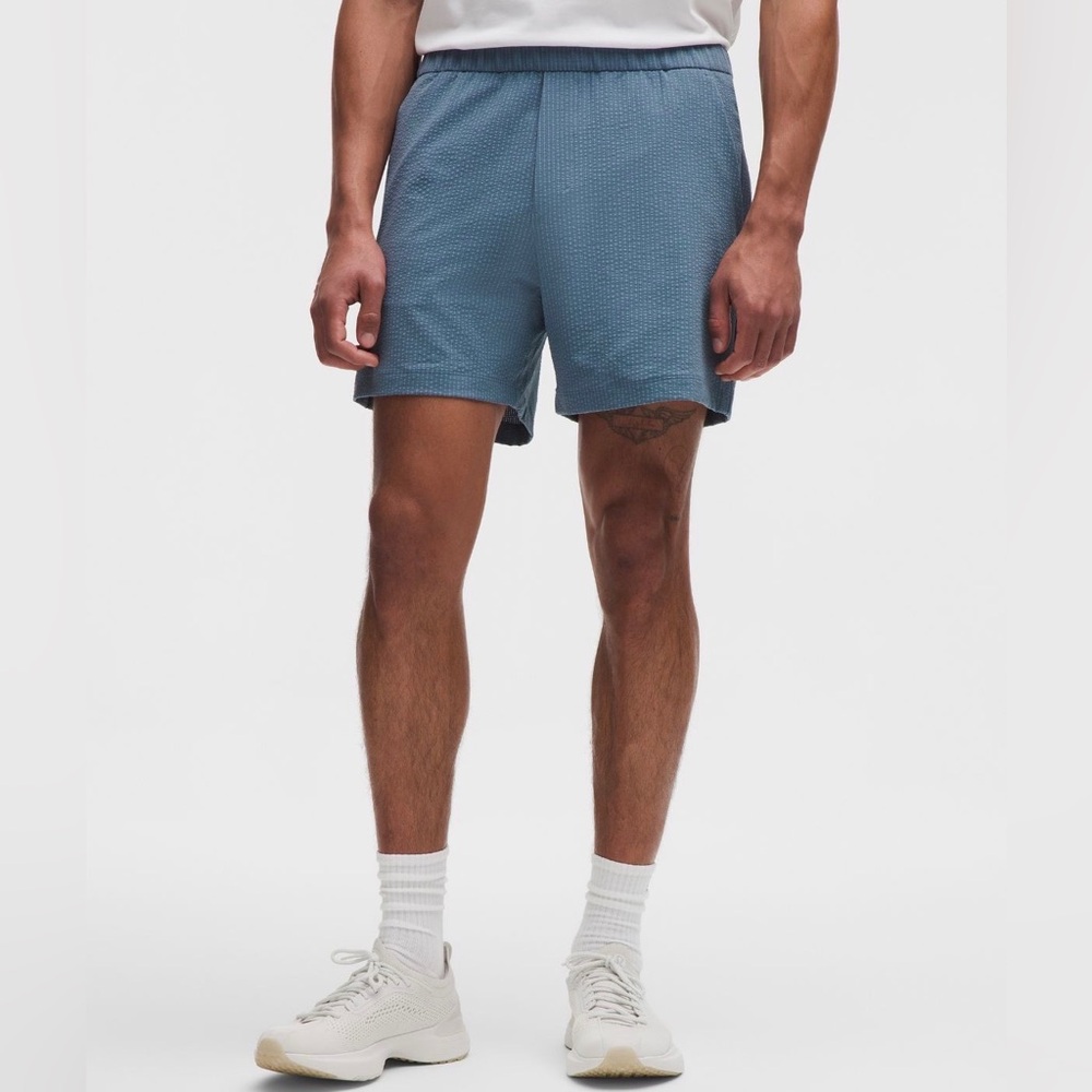 Lululemon Men’s “ABC” Pull In Short 5” Inseam (L) *BESTSELLER*